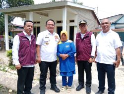Pj Gubernur Andap Budhi Revianto Tinjau Pembangunan Rutilahu di Desa Sorona Kolut
