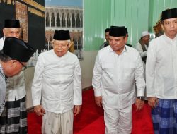 Sholat Tarawih di Masjid Raya Al-Kautsar, Wapres Ma’ruf Amin : Puasa Itu Spesial