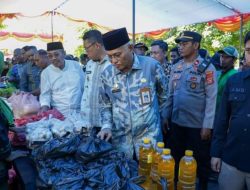 Tekan Inflasi, Sekda Sultra Buka Gerakan Pasar Murah di Kota Baubau
