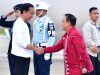 Pj Gubernur Sultra, Komjen Pol (P) Dr (HC) Andap Budhi Revianto SIK MH, saat menyambut langsung kedatangan Presiden Republik Indonesia (RI) Joko Widodo, di Pangkalan Udara TNI AU Haluoleo Sulawesi Tenggara.