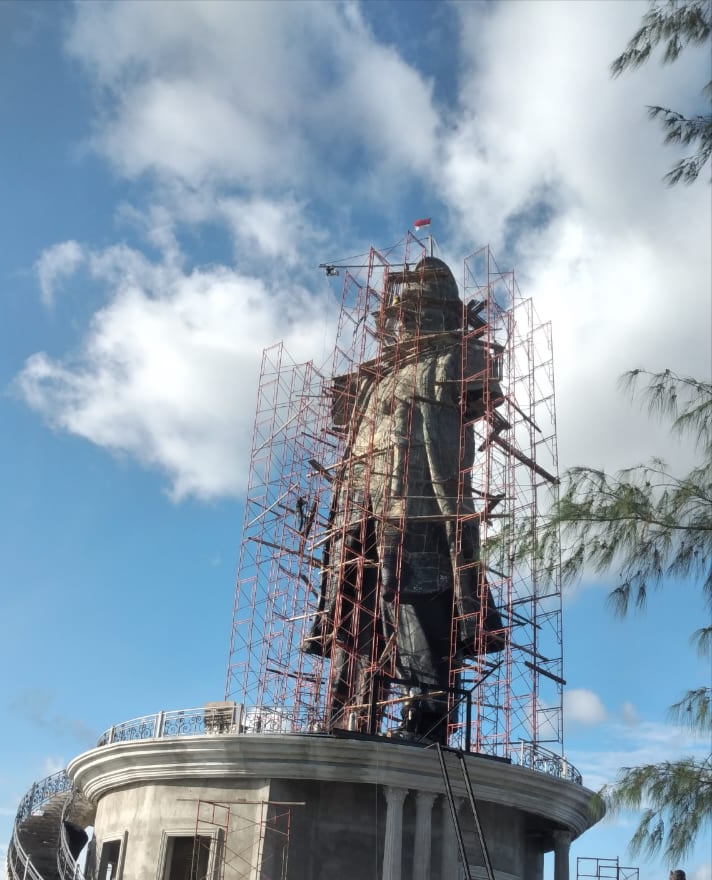 Pembangunan Patung Oputa Yi Koo, yang berlokasi di Kotamara, Kota Baubau. (IST)