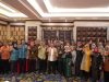 Pj Gubernur Sultra, Andap Budhi Revianto saat menghadiri Rapat Koordinasi (Rakor) dalam rangka Stabilisasi Pasokan dan Harga Pangan (SPHP) menjelang Iduladha 1445 H / 2024 M di Sultra bertempat di Plaza Inn Hotel Kendari.
