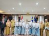 Pj Gubernur Sultra Andap Budhi Revianto, saat menerima kunjungan Kadis Dikbud Sultra Yusmin, Plh Kepala Kanwil Kemenkumham Sultra, Sunu Tedy Maranto dan para pelajar SMKN 1 Kendari yang juga penari empat etnis Bumi Anoa.