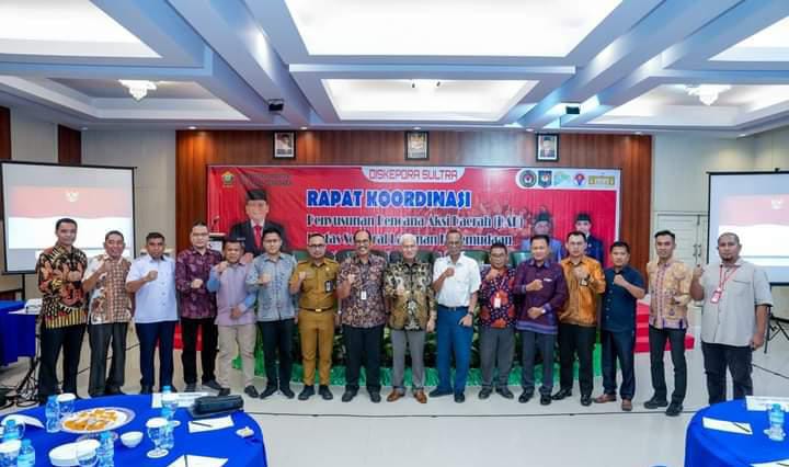 Sekda Sultra, Asrun Lio secara resmi membuka rakor pusat dan daerah percepatan rencana aksi daerah pelayanan kepemudaan Sultra. (FOTO: Biro Adpim)