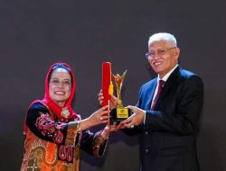 Sekda Sultra Terima Penghargaan Nasional sebagai Pembina Koperasi Andalan