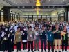 Mewakili Pj Gubernur, Komjen Pol (P) Dr (HC) Andap Budhi Revianto SIK MH, Sekda Sultra, Drs H Asrun Lio MHum PhD saat menerima kedatangan Jamaah Haji asal Provinsi Sultra Kloter UPG 28 Tahun 2024, Sabtu malam (13/7) di Makassar.