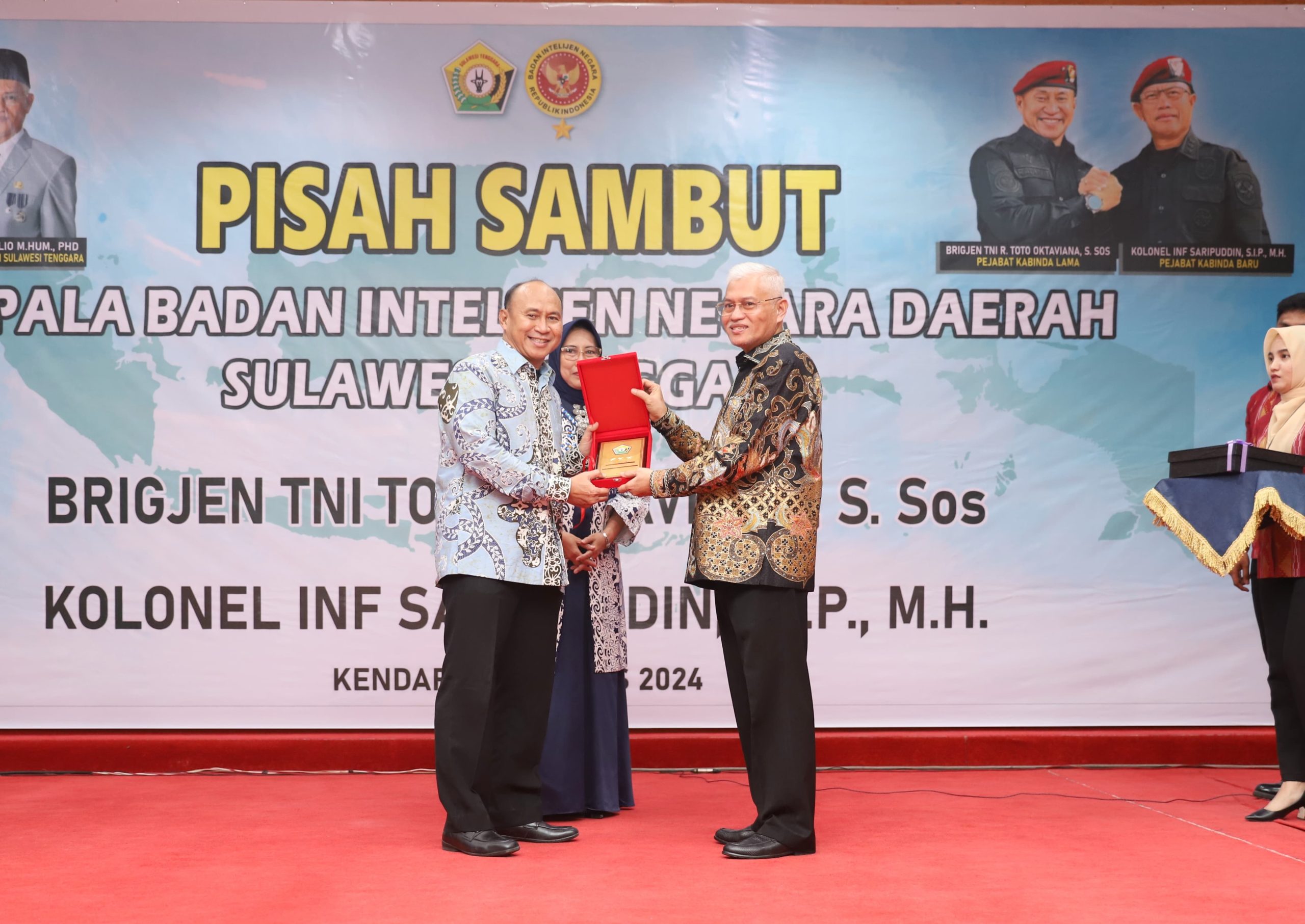 Suasana pisah sambut Kabinda Sultra dari Brigjen TNI R Toto Oktaviana SSos kepada Kolonel Inf Saripuddin SIP MH, dimana Pj Gubernur, Pj Gubernur, Komjen Pol (P) Dr (HC) Andap Budhi Revianto SIK MH diwakili oleh Sekda Sultra, Drs H Asrun Lio MHum PhD, Jumat (2/8/2024), bertempat di Rujab Gubernur Sultra.