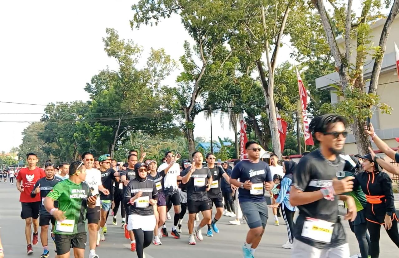 Gisella Anastasia ikut meriahkan Haluoleo RUN 5K di Kendari.