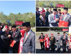 Sekda Asrun Lio Terima Penghargaan Satyalancana Karya Satya dari Presiden Joko Widodo di HUT RI ke-79