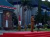 Sekda Sultra Asrun Lio saat memimpin apel gabungan lingkup Pemprov Sultra bertempat di halaman Kantor Gubernur Sultra.