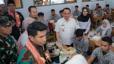 Komisi II DPR RI Tinjau Uji Coba Program Makan Bergizi Gratis Pemprov Sultra