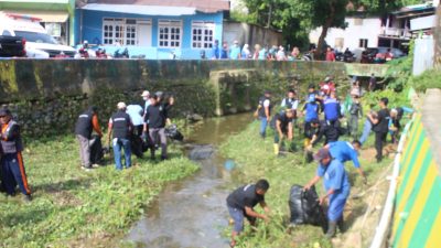 Bakti Sosial Peringatan HKSN 2024, Pj Gubernur Andap Ajak Pererat Solidaritas untuk Kemajuan Sultra