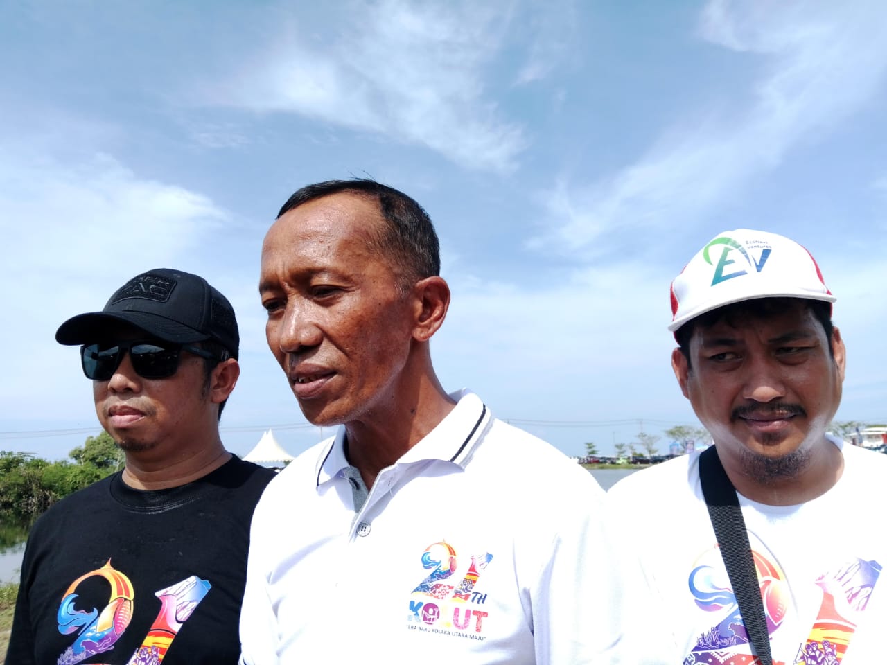 Kadis PUPR Kolut Mukramin (tengah).