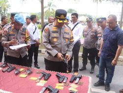 Kapolresta Kendari Lakukan Pemeriksaan Senpi Dinas