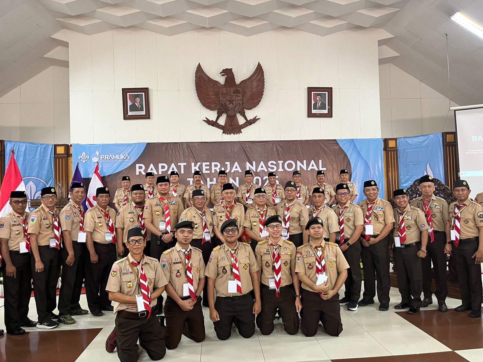 Ketua Kwarda Provinsi Sultra, Drs H Asrun Lio MHum PhD yang juga selaku Sekda Sultra, Senin (13/1/2025) saat mengikuti Rakornas Gerakan Pramuka. Kegiatan berlangsung sejak Tanggal 12 hingga 14 Januari 2025, bertempat di Taman Rekreasi Wiladatika, Cibubur, Jakarta Timur