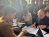 Gubernur Sultra terpilih, Mayjen TNI (Purn) Andi Sumangerukka SE MM bersama Wakilnya, Ir Hugua saat menjalani proses pemeriksaan kesehatan.