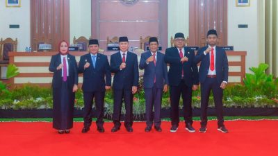 Fisik Surat Usulan Pengangkatan Gubernur dan Wagub Sultra Terpilih Diantar ke Presiden RI Hari Ini