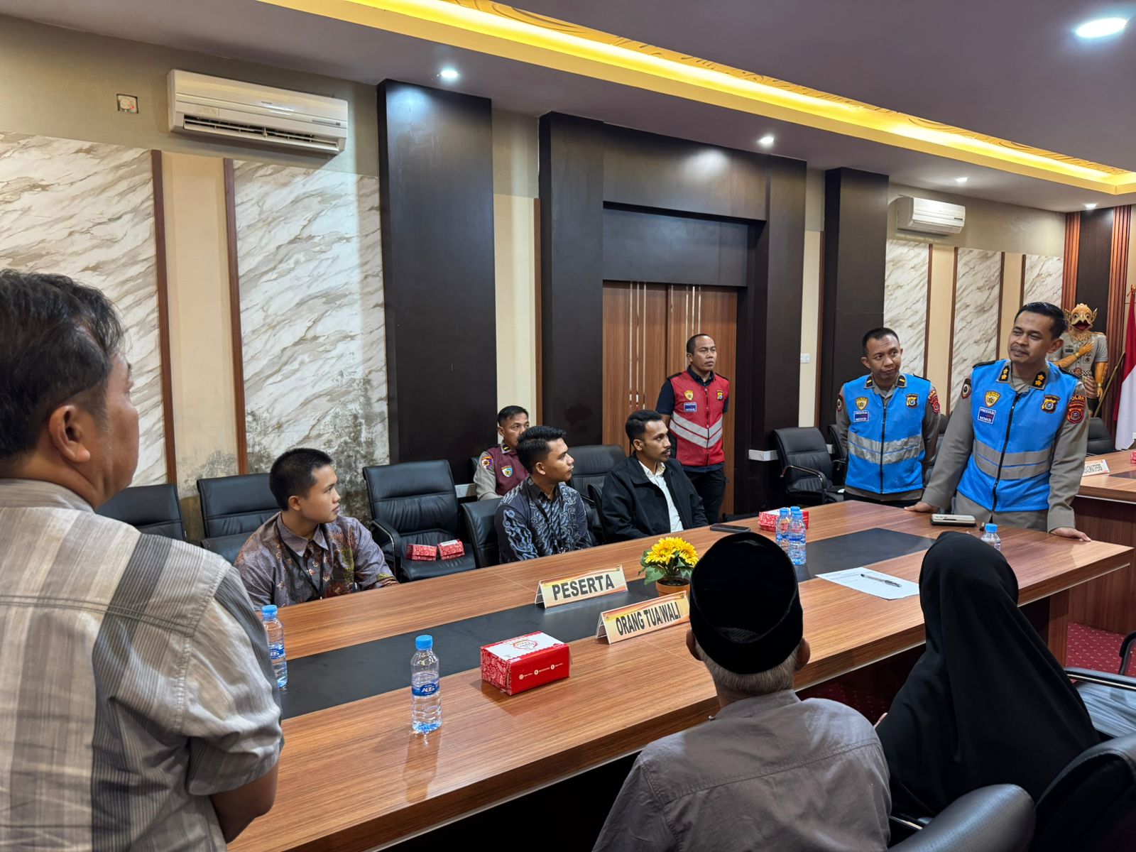 Tiga casis SIPSS dari Polda Sultra berhasil lolos seleksi tingkat daerah dan akan melanjutkan proses seleksi ke tingkat pusat di Akademi Kepolisian (Akpol) Semarang.