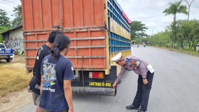 Satgas Preventif Polda Sultra Berikan Himbauan Tertib Lalu Lintas di By Pass Kota Kendari