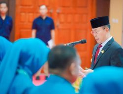 Lantik Pengurus TP-PKK Sultra, Gubernur Andi Sumangerukka Tegaskan Pentingnya Peran Keluarga