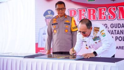 Gubernur Andi Sumangerukka Resmikan Kolam Renang Standar Nasional di Mako Brimob Polda Sultra