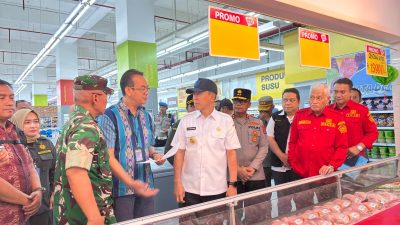 Gubernur Sultra Bersama Kapolda Sultra Sidak Pasar dan Gudang Jelang Lebaran, Pastikan Stok dan Harga Pangan Aman