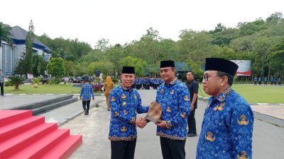 Momen HKN, Gubernur Andi Sumangerukka Beri Penghargaan kepada Tiga Instansi Teladan