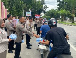 Biro SDM Polda Sultra Kembali Berbagi Takjil, Wujud Kepedulian di Bulan Ramadan