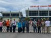 Wagub Sultra Hugua, turut serta dalam penerbangan perdana Kendari-Wakatobi.