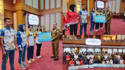 Gubernur Andi Sumangerukka Serahkan Bonus Atlet Sultra Peraih Medali PON Aceh-Sumut 2024