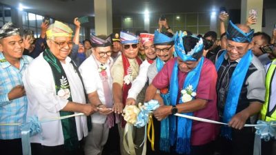 Wagub Hugua Launching Penerbangan Perdana Super Air Jet di Baubau