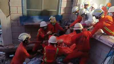 Kolaborasi dengan Tim SAR Setempat, Tim INASAR Berhasil Temukan 3 Jasad Korban Gempa Myanmar di Reruntuhan