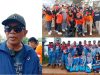 Wagub Sultra Hugua, foto bersama ASN dan pelajar SMA/SMK dalam aksi bersih-bersih di halaman Eks MTQ Kendari.