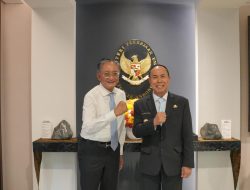 Gubernur Sultra Bersama Menteri PU Bahas Pembangunan Jembatan Buton – Muna
