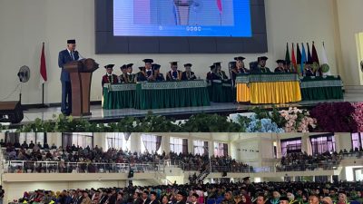 Sekda Sultra Sampaikan Pesan Gubernur pada Wisuda Sarjana ke-XXI Universitas Muhammadiyah Buton