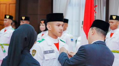 Gubernur Andi Sumangerukka Kukuhkan 42 Anggota Paskibraka Sultra 2025