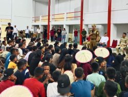 Gubernur Sultra Tinjau Kesiapan Penari Sajo Moane untuk Tampil di Istana Negara