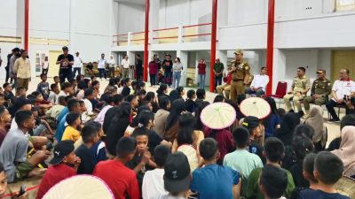 Gubernur Sultra Tinjau Kesiapan Penari Sajo Moane untuk Tampil di Istana Negara