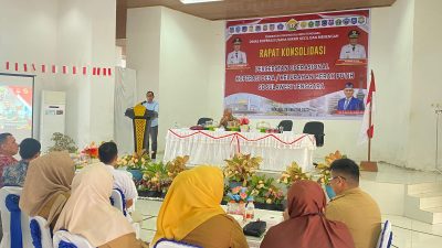 Rapat konsolidasi dan percepatan operasional koperasi desa/kelurahan Merah Putih se-Sultra bertempat di Kantor Dinas Koperasi dan UMKM Sultra, Selasa (26/8). (FOTO: FAYSAL/MS)