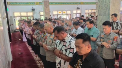 Doakan Almarhum Affan Kurniawan, Polda Sultra Gelar Shalat Gaib di Masjid Al-Amin
