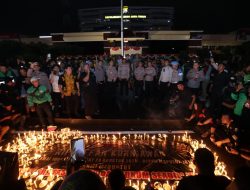 Ojol di Jatim Bersama Polri dan TNI Doa Bersama untuk Affan, Komitmen Kondusif