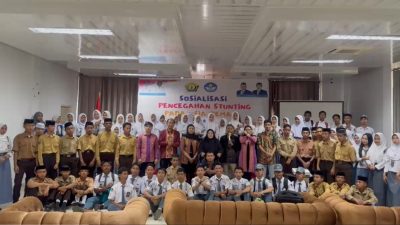 Dikbud Sultra saat menggelar kegiatan sosialisasi pencegahan stunting pada usia remaja bagi siswa/siswi SMA dan SMK se-Kabupaten Bombana. (Dok. Istimewa) 