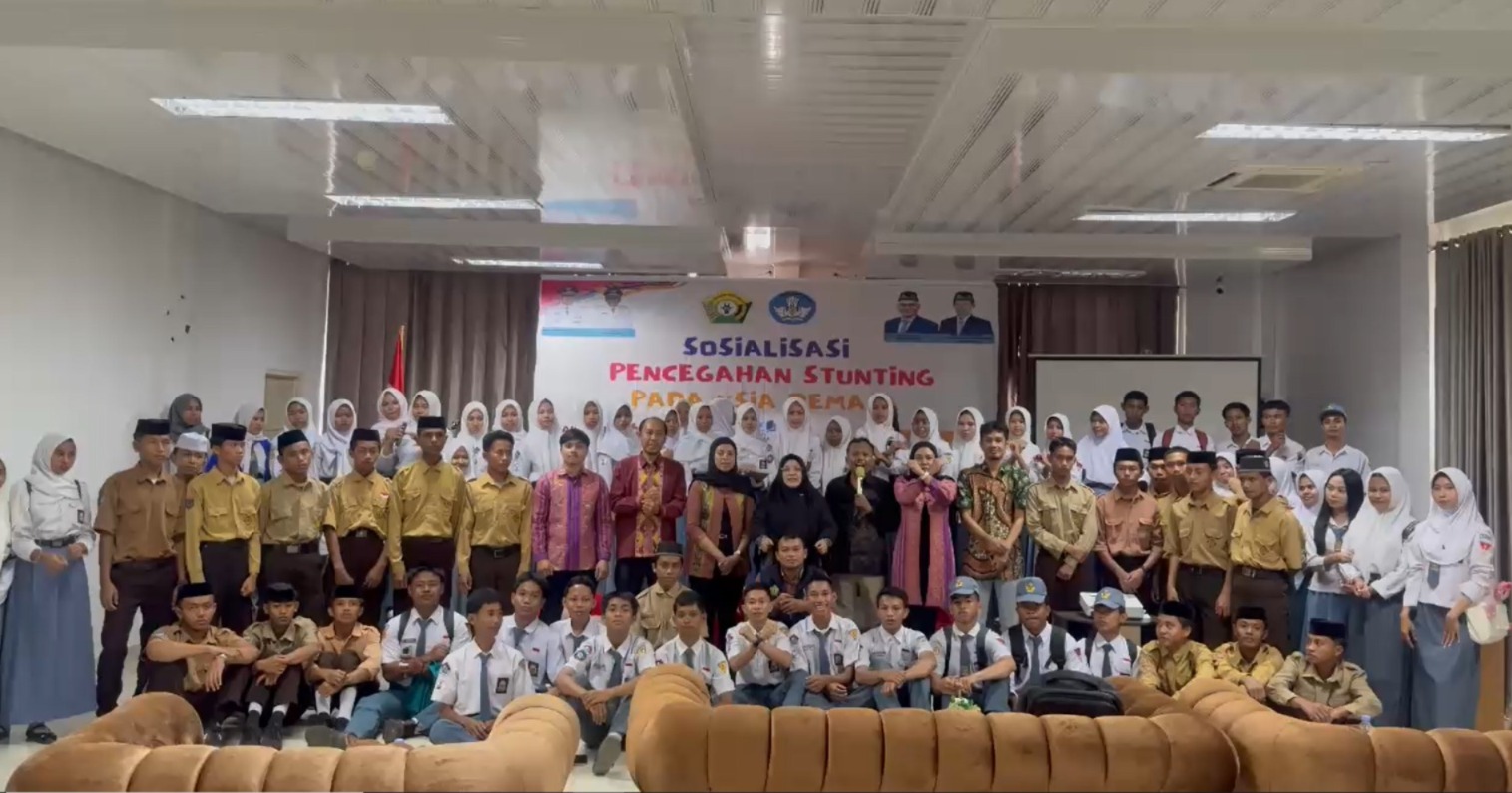 Dikbud Sultra saat menggelar kegiatan sosialisasi pencegahan stunting pada usia remaja bagi siswa/siswi SMA dan SMK se-Kabupaten Bombana. (Dok. Istimewa) 