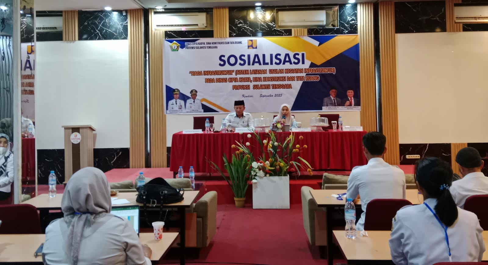 Dinas Cipta Karya, Bina Konstruksi, dan Tata Ruang Sultra saat menggelar kegiatan Sosialisasi Infrastruktur terkait penggunaan aplikasi SIAGA,bertempat di salah satu hotel di Kota Kendari. (Dok. Mediatamasultra.com)