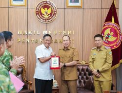 Gubernur Andi Sumangerukka Audiensi dengan Wamenhan, Bahas Penguatan Pertahanan di Sulawesi Tenggara