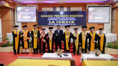 Putra Terbaik Muna Timur, La Ismeid Resmi Raih Gelar Doktor Ilmu Manajemen UHO