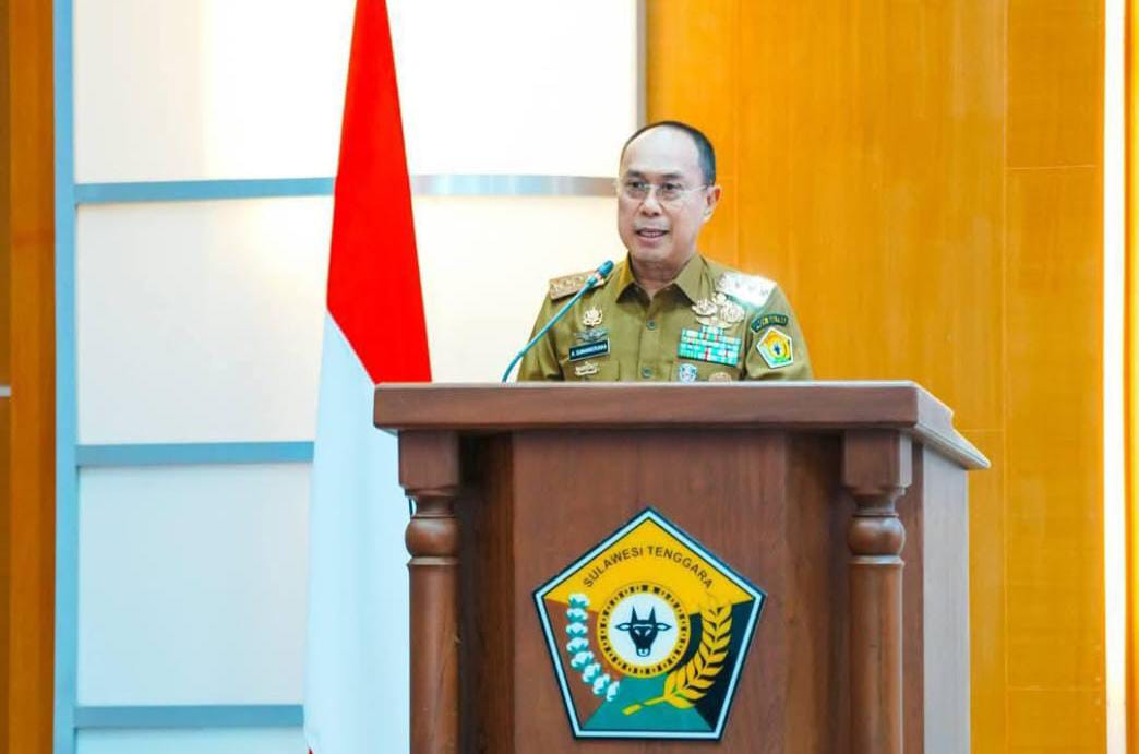 Gubernur Sultra, Mayjen TNI (Purn) Andi Sumangerukka. (Dok. Istimewa)