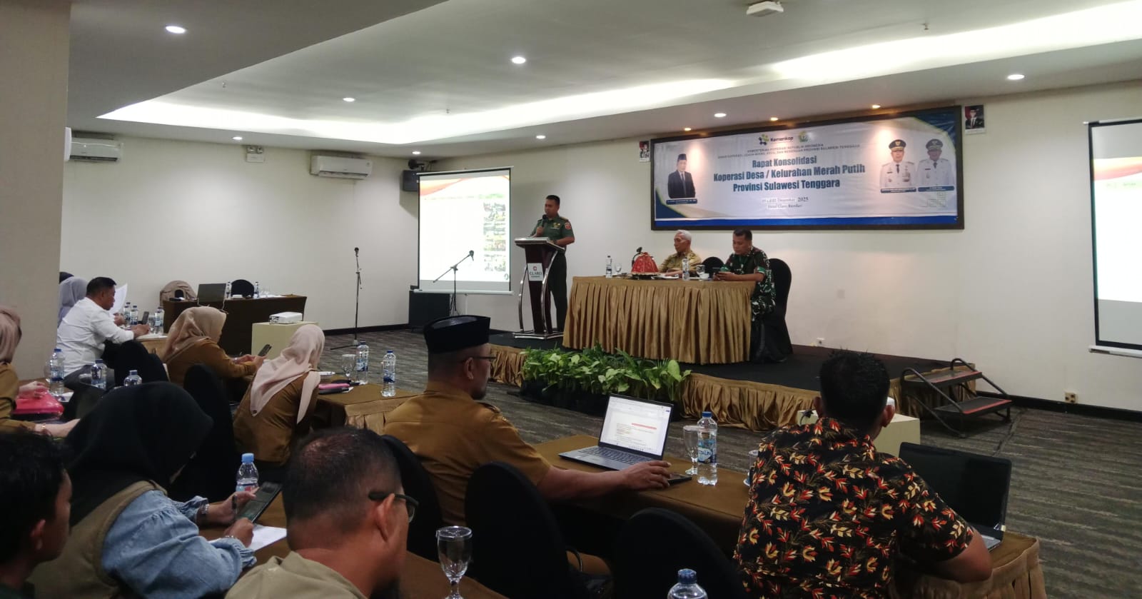 Suasana rapat konsolidasi KDKMP Sultra bertempat di Hotel Claro Kendari.