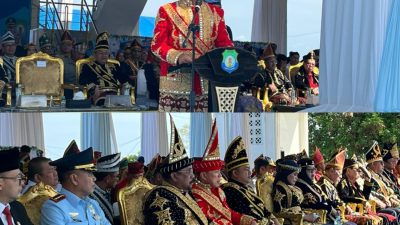 Gubernur Sultra, Andi Sumangerukka, saat memimpin upacara peringatan HUT ke-22 Kabupaten Bombana yang digelar di Eks MTQ Kasipute. (FOTO: FAYSAL/MS)