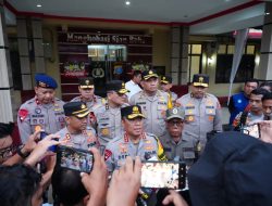 Wakapolri Tinjau Penanganan Pascabencana di Tapanuli Tengah